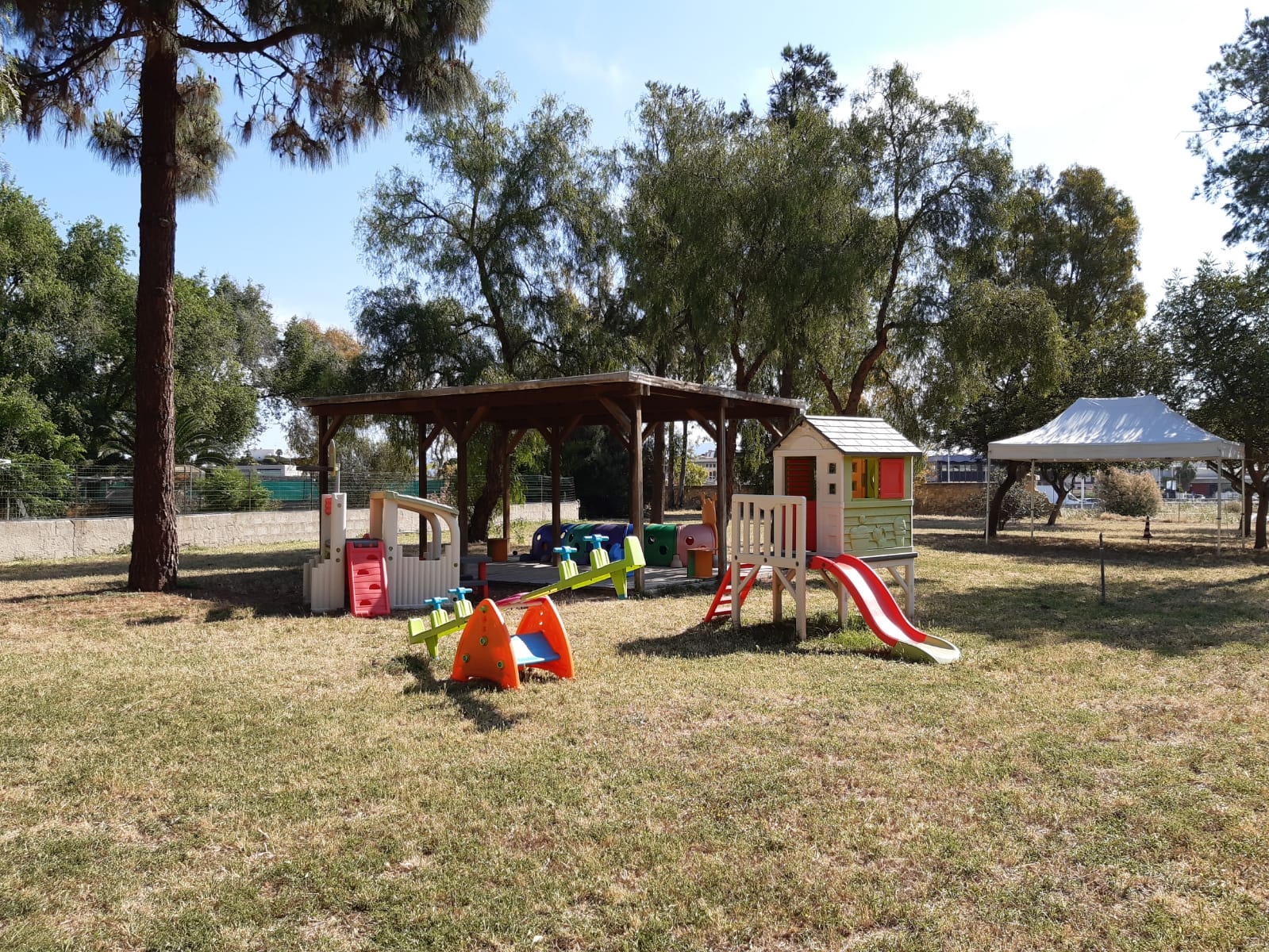 L'area giochi esterna dell'Asilo Nido Metropolitano