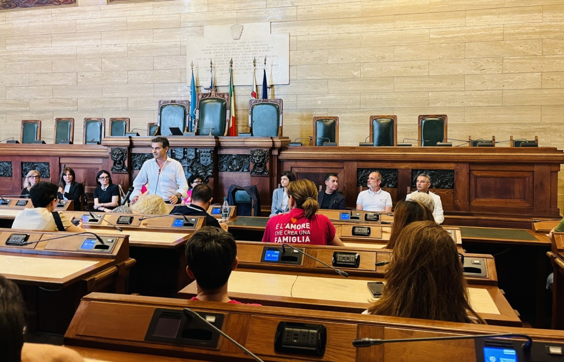 Il sindaco Metropolitano Massimo Zedda e i rappresentanti dei Comuni della Citt&agrave; Metropolitana incontrano le Famiglie Arcobaleno