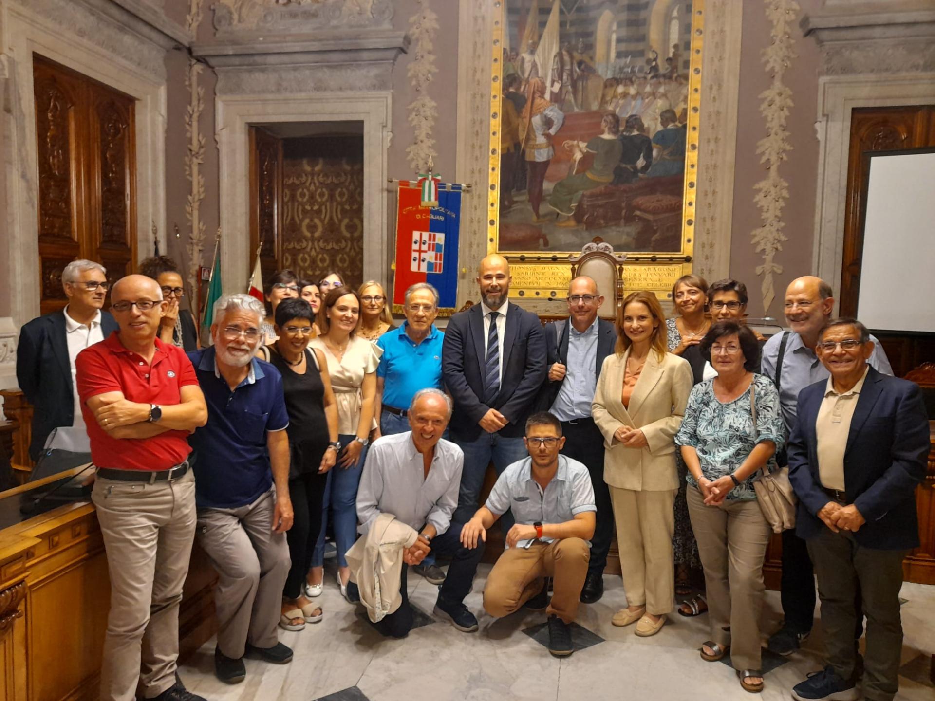 Una foto di gruppo dei partecipanti all'incontro di Palazzo Regio